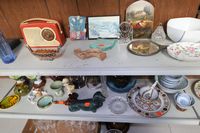 Collectables & Curio.