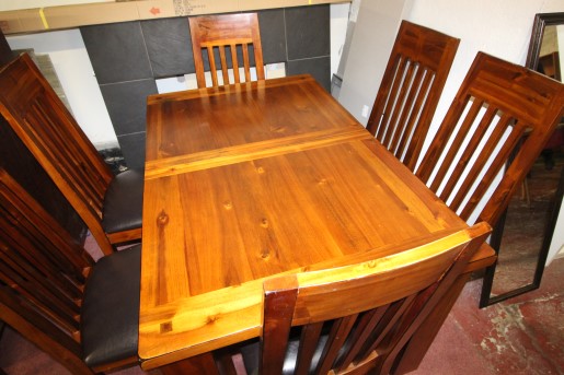 Modern dining suite £260